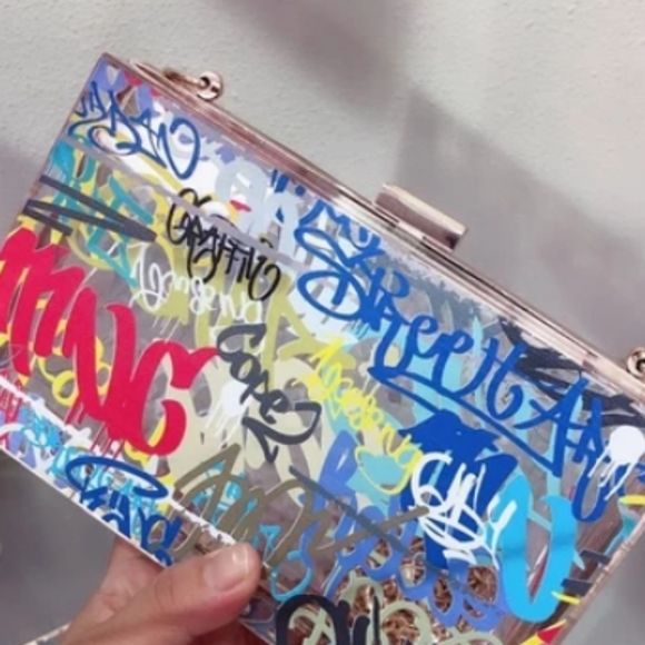 Purses - Picture 5 of 8